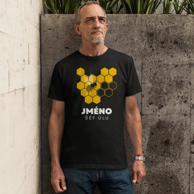Šéf úlu (jméno) - pánské tričko s potiskem - personalizovaný produkt